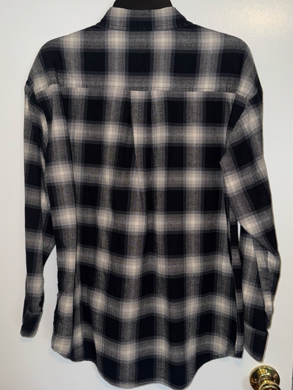 GAP Teen Black & Gray Plaid Button-Up Shirt - Picture 2 of 3